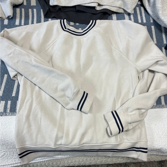 A&f pullover bundle - Picture 4 of 4